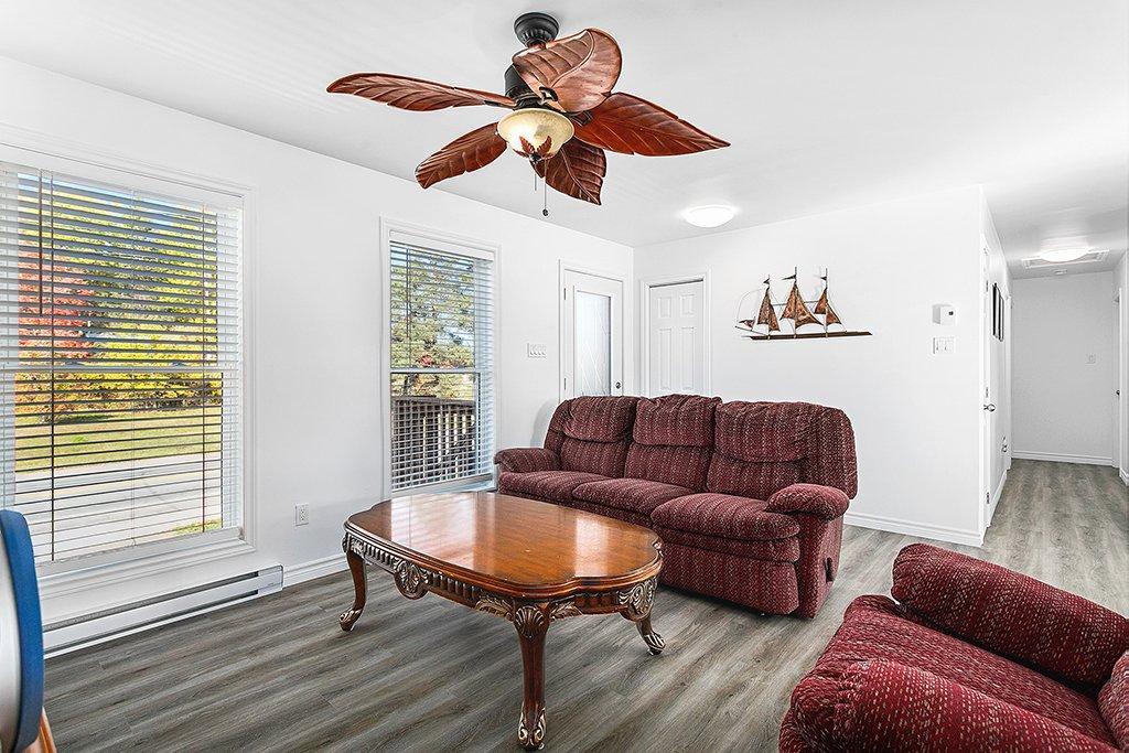 









34


Rue Centre

,
Shawville,




QC
J0X2Y0

