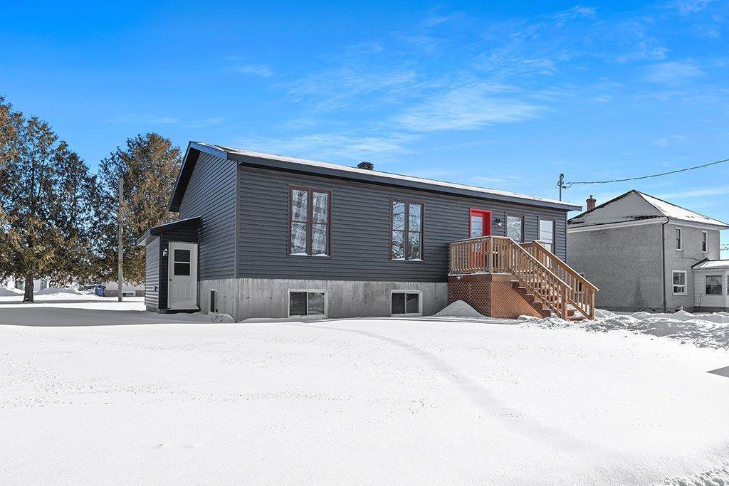 









34


Rue Centre

,
Shawville,




QC
J0X2Y0

