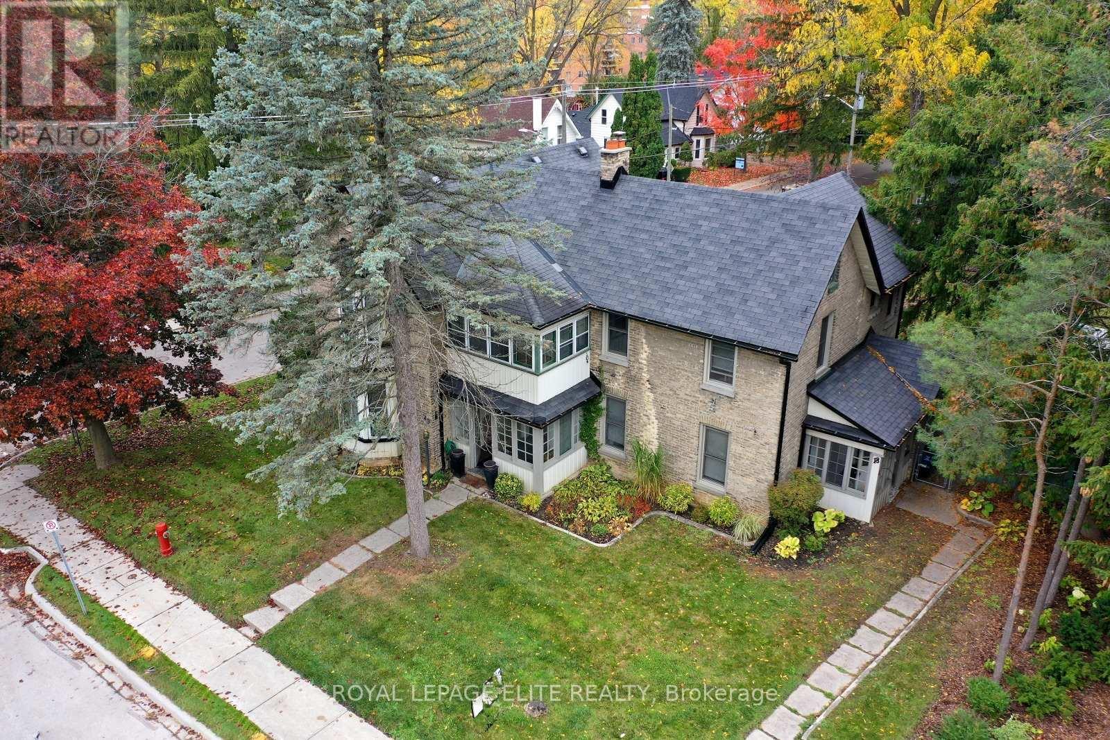 












18-20 REUBEN STREET

,
Aurora,




Ontario
L4G2M2

