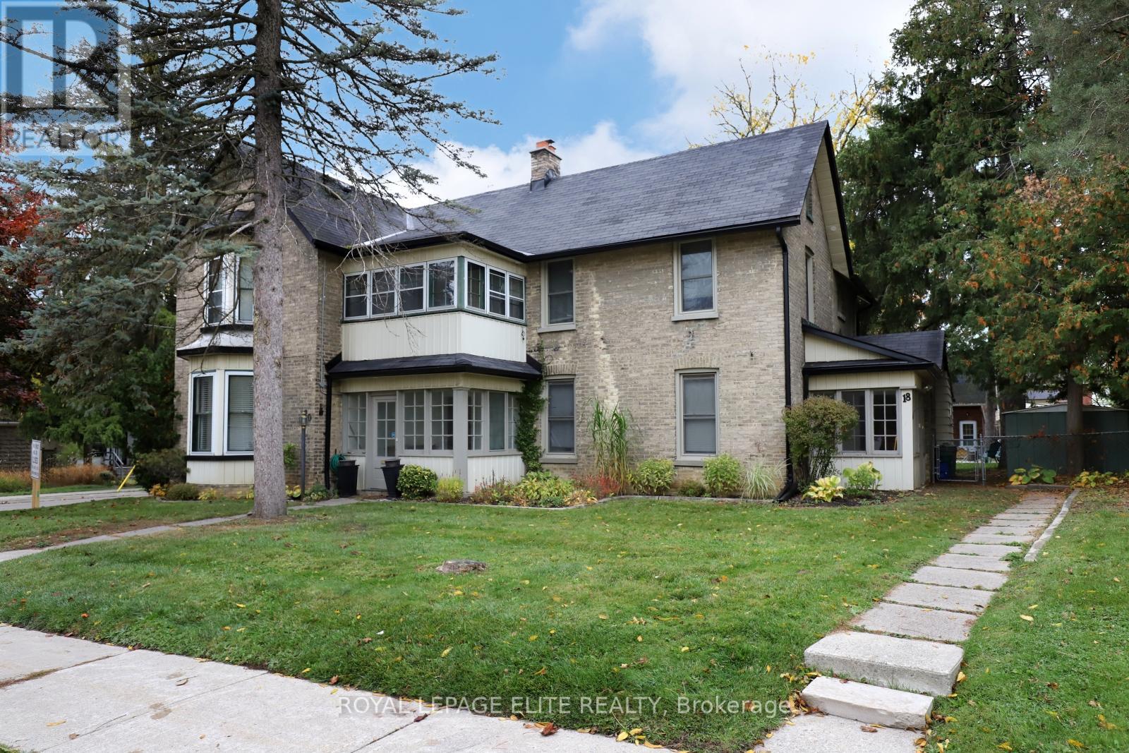 












18-20 REUBEN STREET

,
Aurora,




Ontario
L4G2M2

