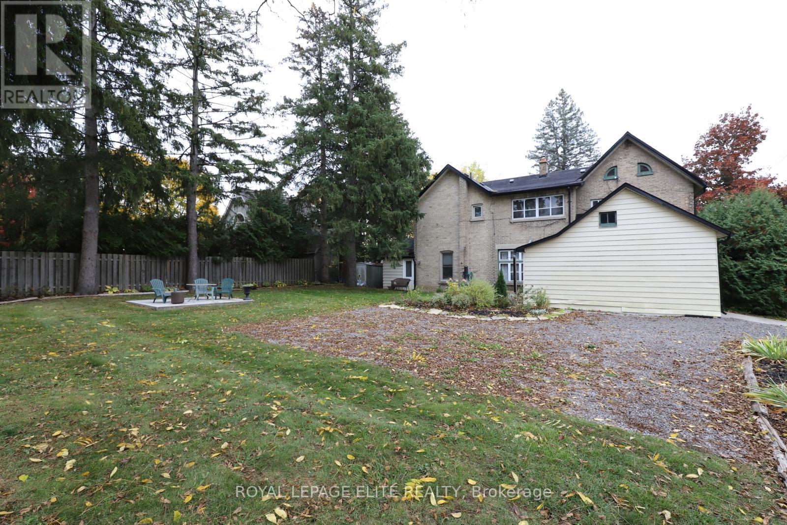 












18-20 REUBEN STREET

,
Aurora,




Ontario
L4G2M2

