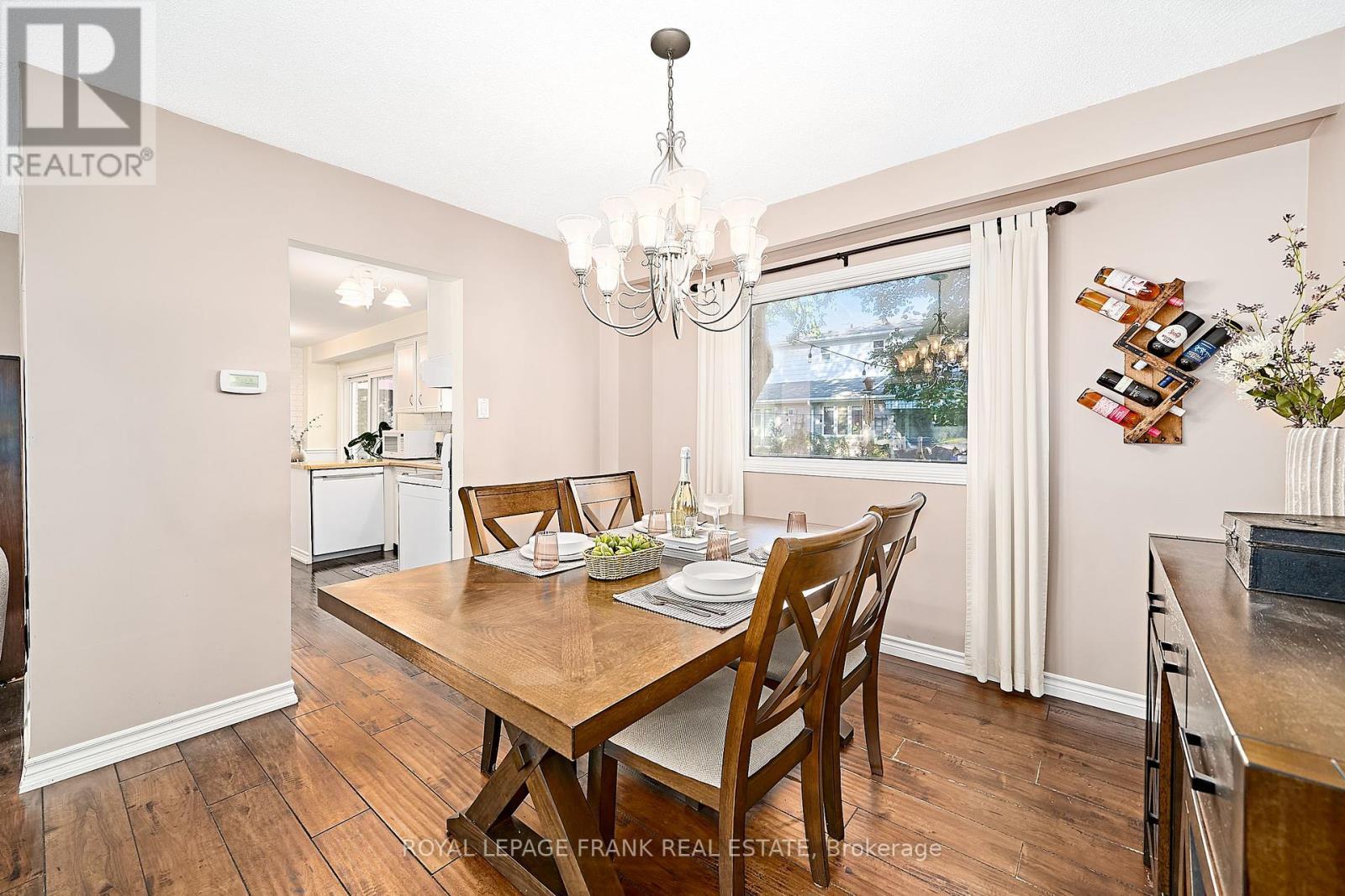 












7 JUDY COURT

,
Markham (Markham Village),




Ontario
L3P3R8

