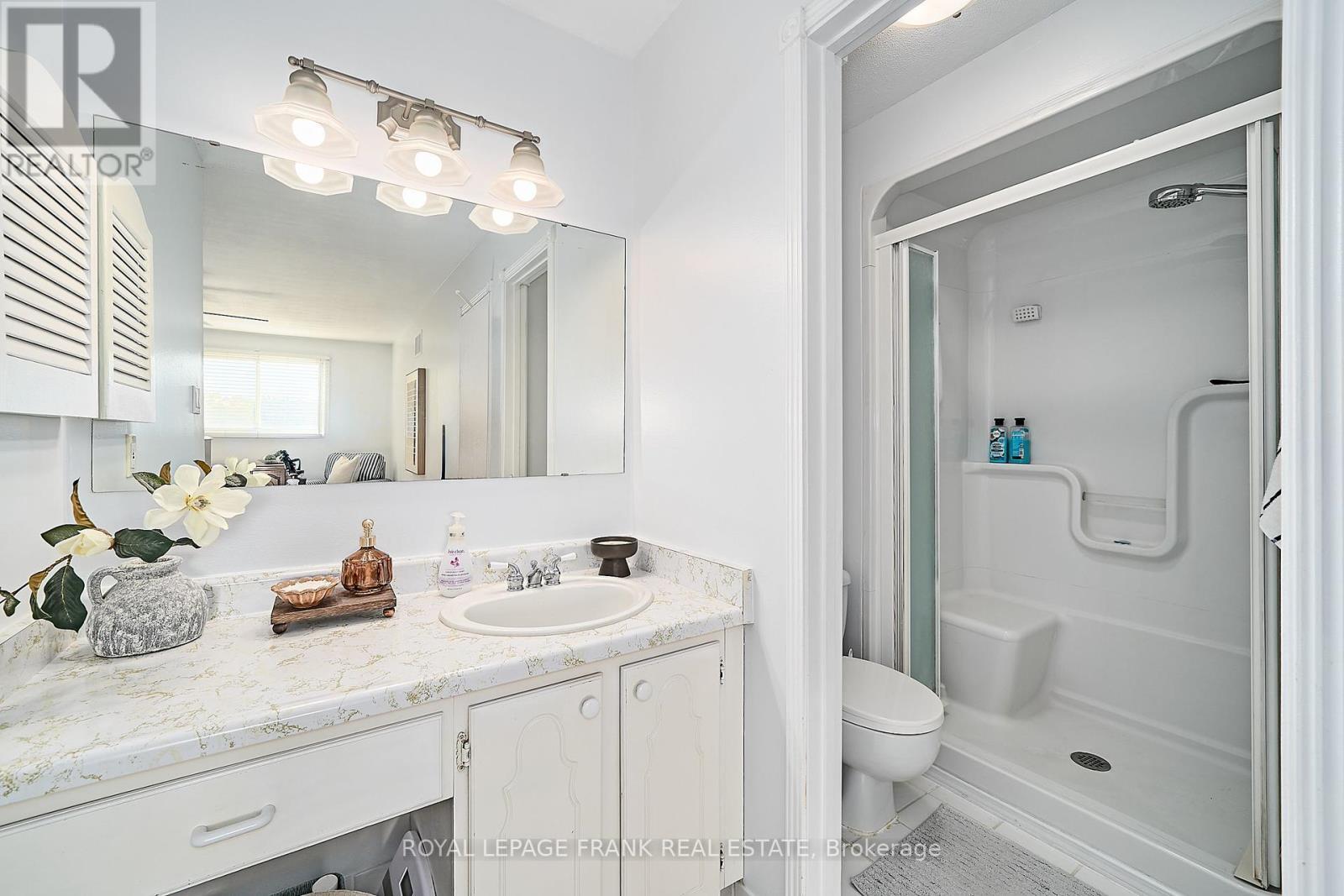 












7 JUDY COURT

,
Markham (Markham Village),




Ontario
L3P3R8

