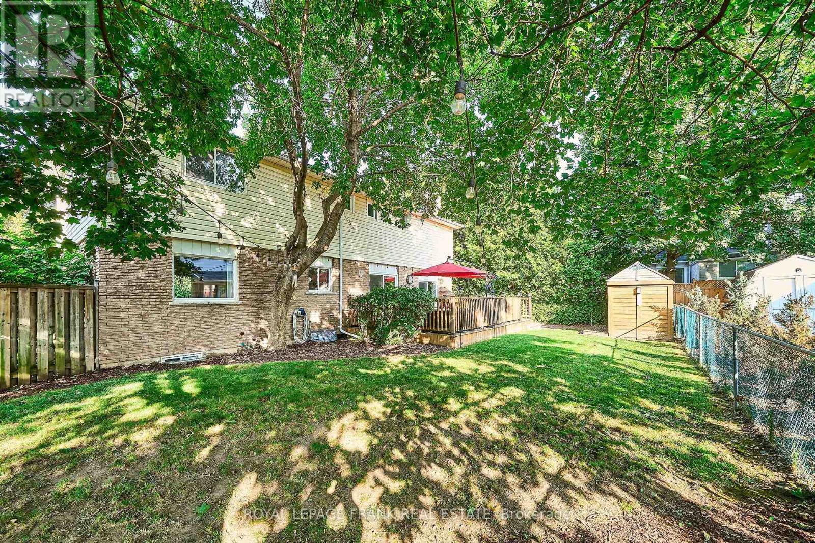 












7 JUDY COURT

,
Markham (Markham Village),




Ontario
L3P3R8

