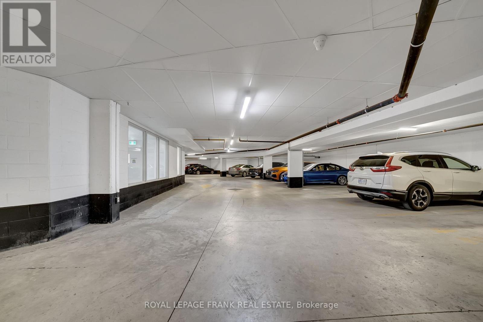 












216 - 50 LAKEBREEZE DRIVE

,
Clarington (Newcastle),




Ontario
L1B0V9

