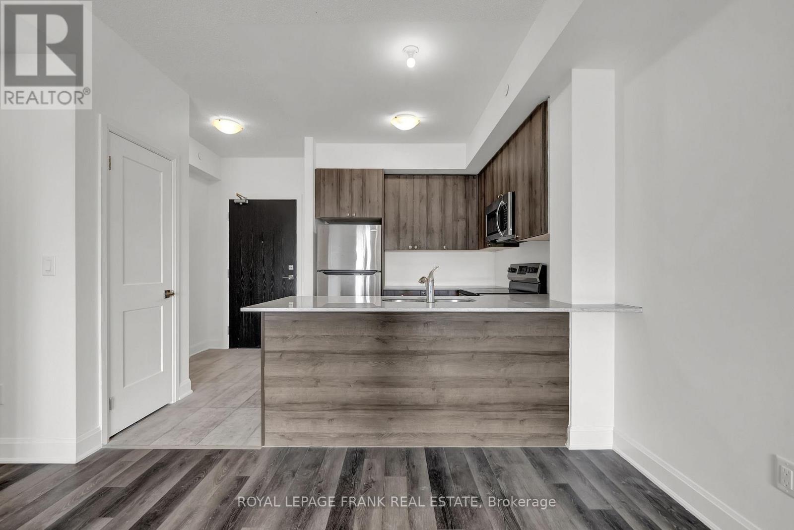 












216 - 50 LAKEBREEZE DRIVE

,
Clarington (Newcastle),




Ontario
L1B0V9

