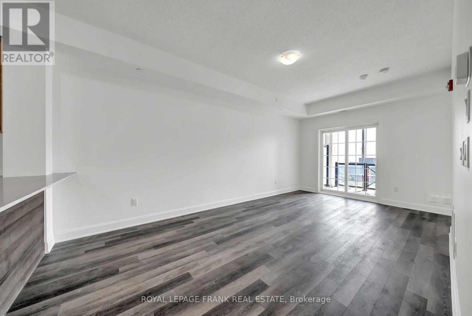 












216 - 50 LAKEBREEZE DRIVE

,
Clarington (Newcastle),




Ontario
L1B0V9

