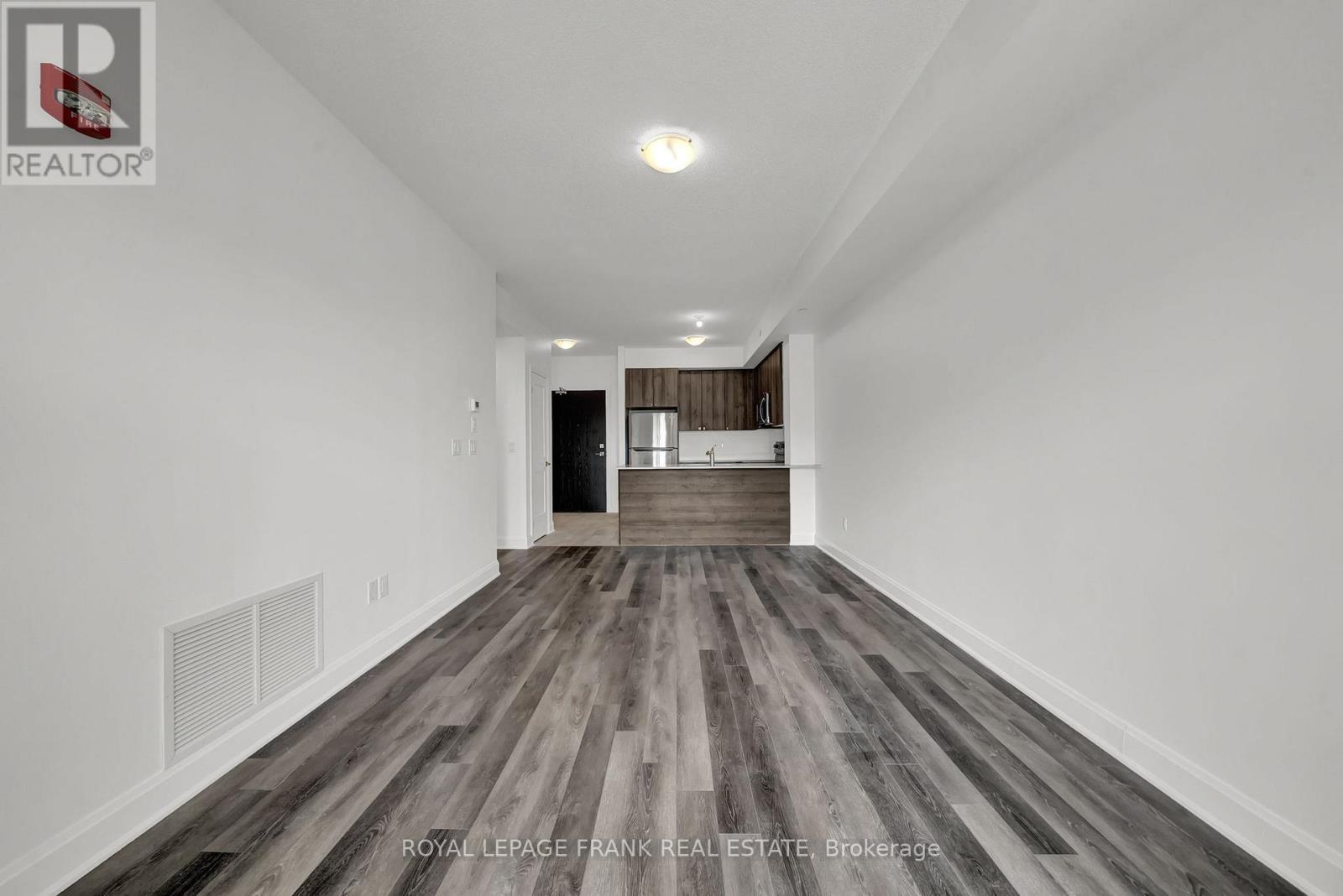 












216 - 50 LAKEBREEZE DRIVE

,
Clarington (Newcastle),




Ontario
L1B0V9

