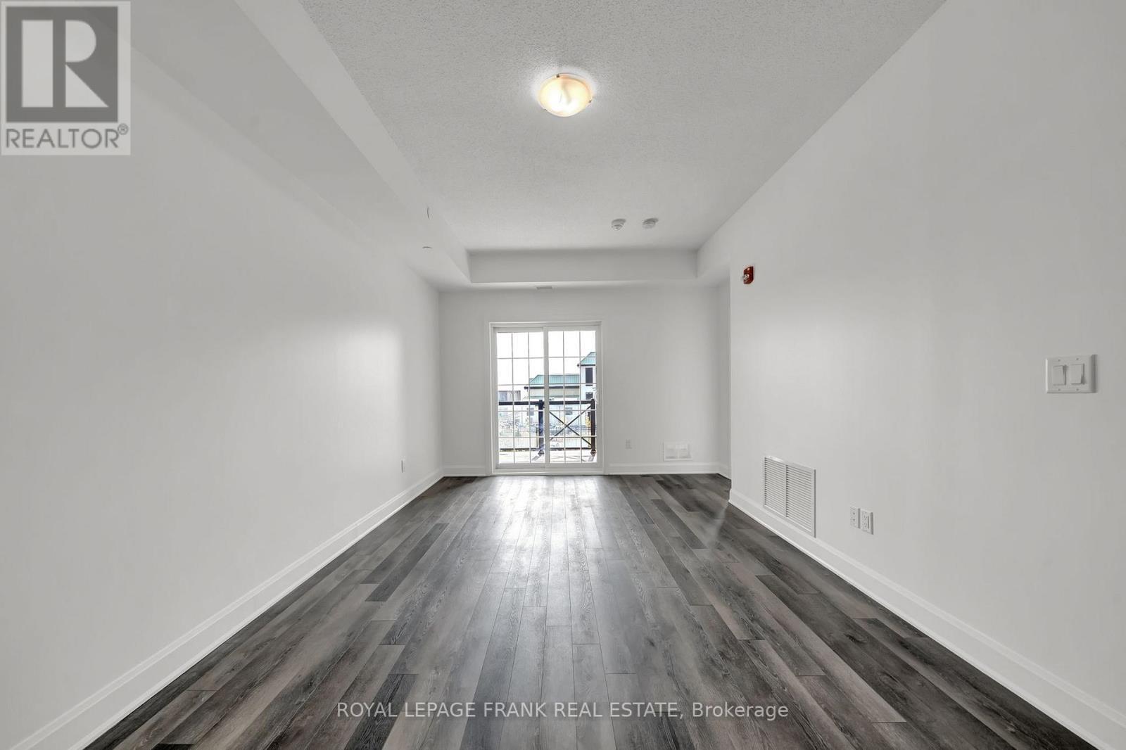 












216 - 50 LAKEBREEZE DRIVE

,
Clarington (Newcastle),




Ontario
L1B0V9

