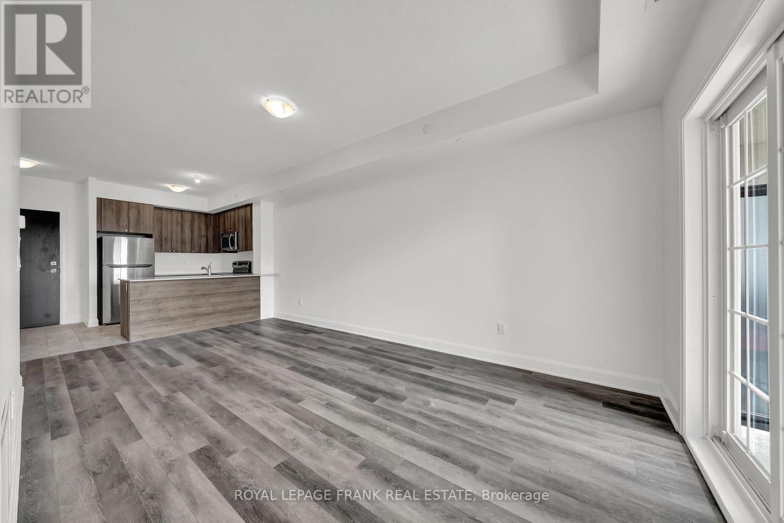 












216 - 50 LAKEBREEZE DRIVE

,
Clarington (Newcastle),




Ontario
L1B0V9

