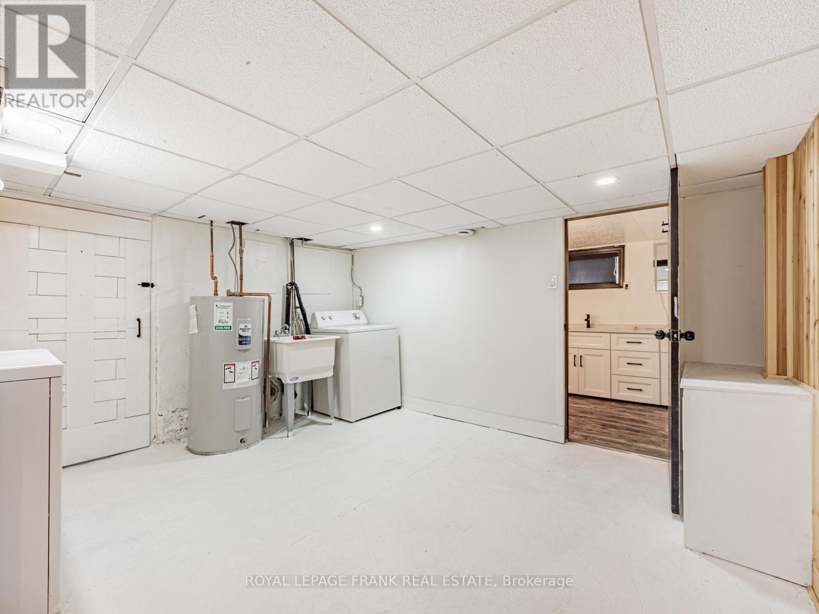 












330 ARTHUR STREET

,
Oshawa (Central),




Ontario
L1H1P3

