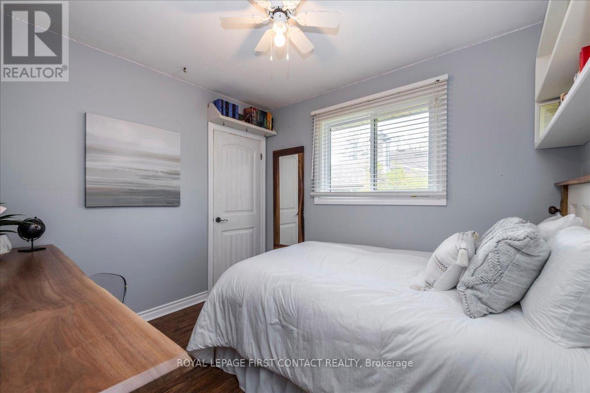 












32 SPRINGHOME ROAD

,
Barrie,




Ontario
L4N2W7

