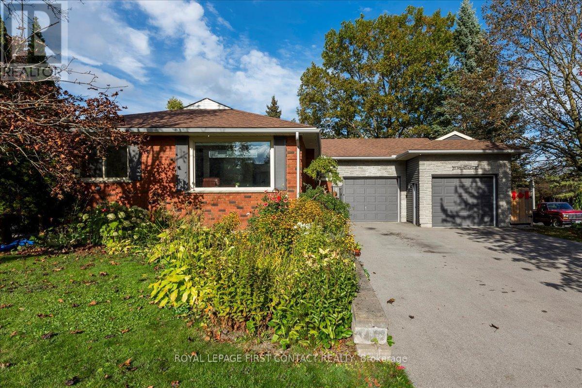 












32 SPRINGHOME ROAD

,
Barrie,




Ontario
L4N2W7

