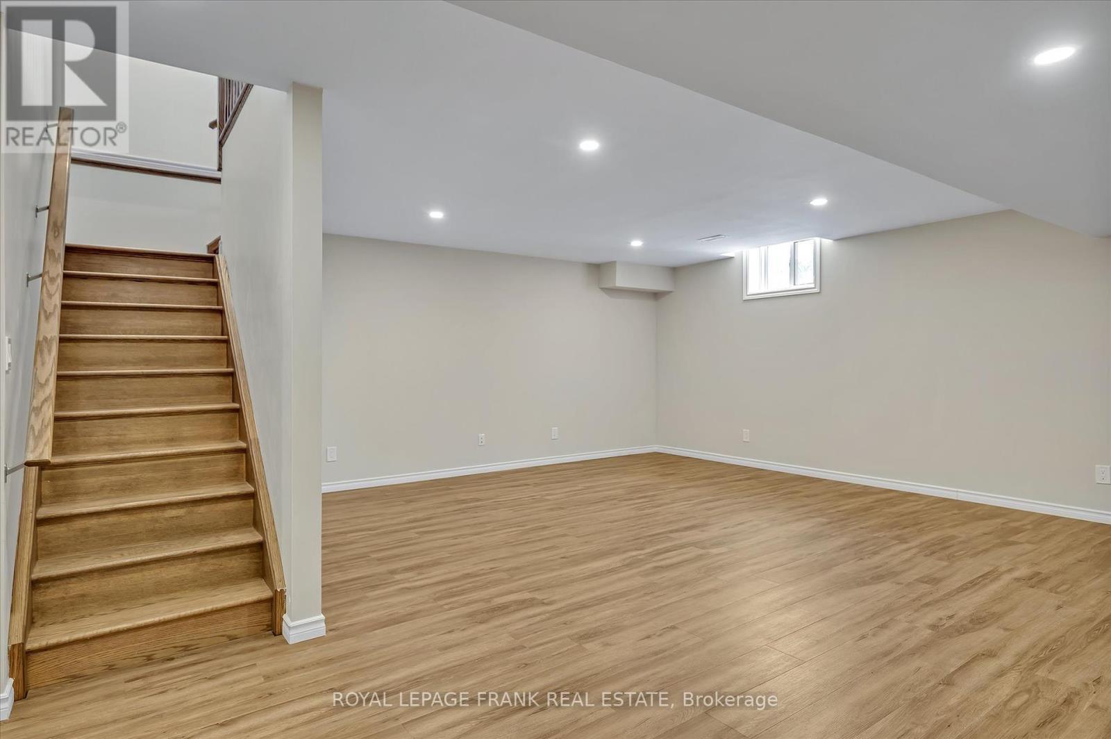 












8 - 24 BRINTON DRIVE

,
Peterborough (Otonabee Ward 1),




Ontario
K9J8S8

