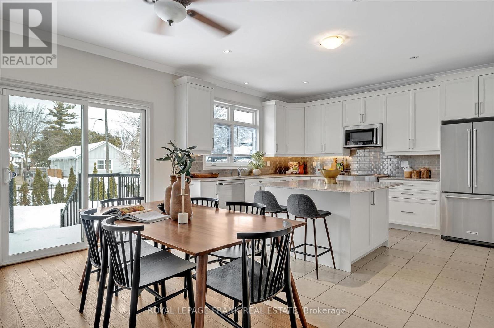












8 - 24 BRINTON DRIVE

,
Peterborough (Otonabee Ward 1),




Ontario
K9J8S8


