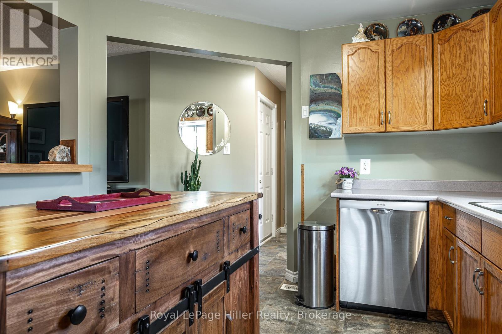 












74 BURNHAM COURT

,
Stratford,




Ontario
N4Z1H5

