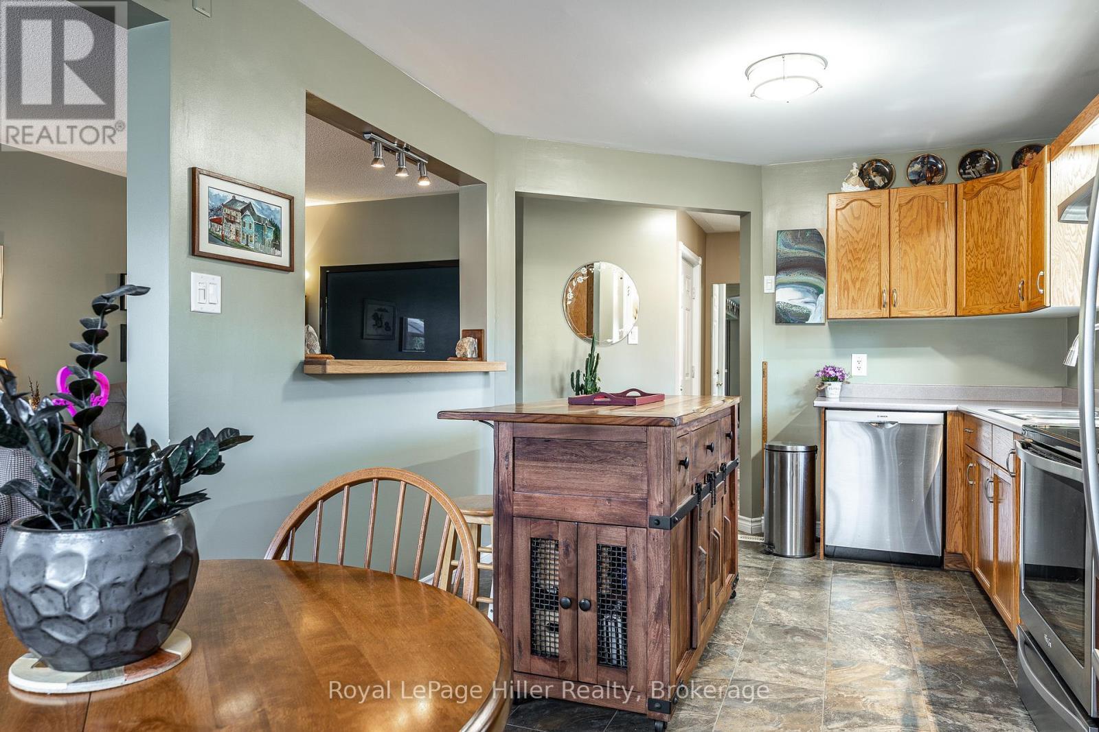 












74 BURNHAM COURT

,
Stratford,




Ontario
N4Z1H5

