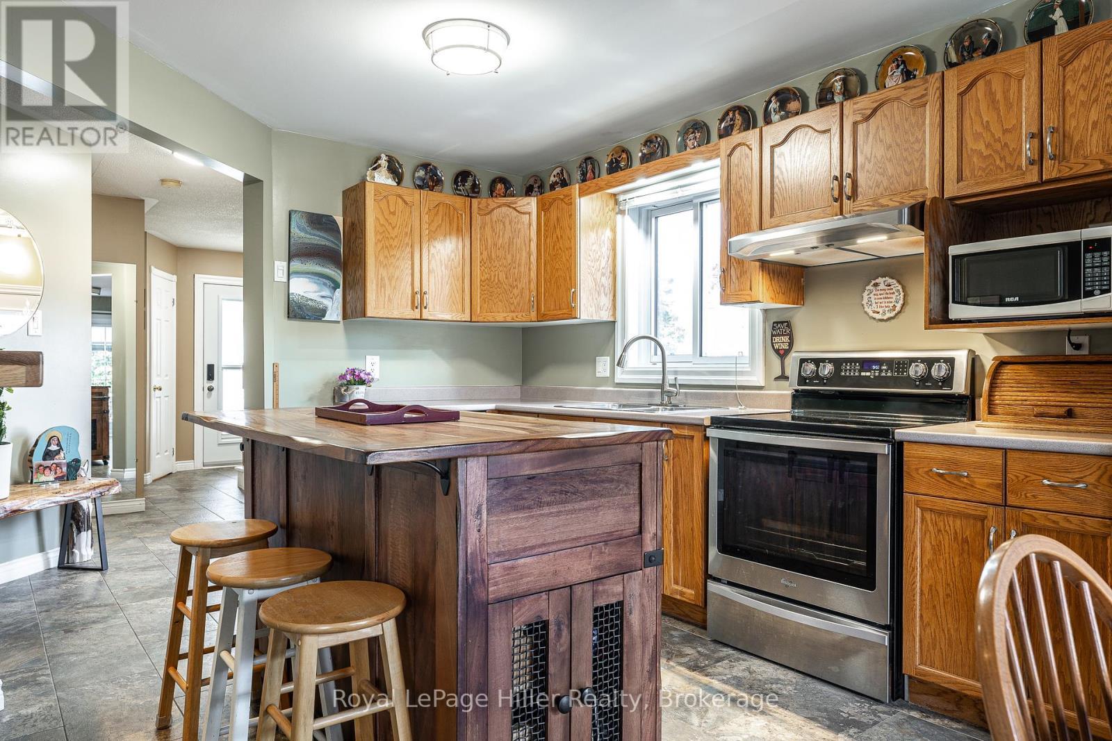 












74 BURNHAM COURT

,
Stratford,




Ontario
N4Z1H5

