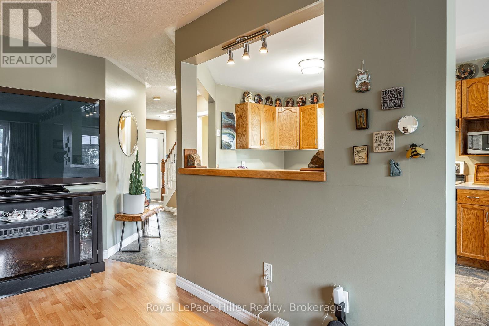 












74 BURNHAM COURT

,
Stratford,




Ontario
N4Z1H5

