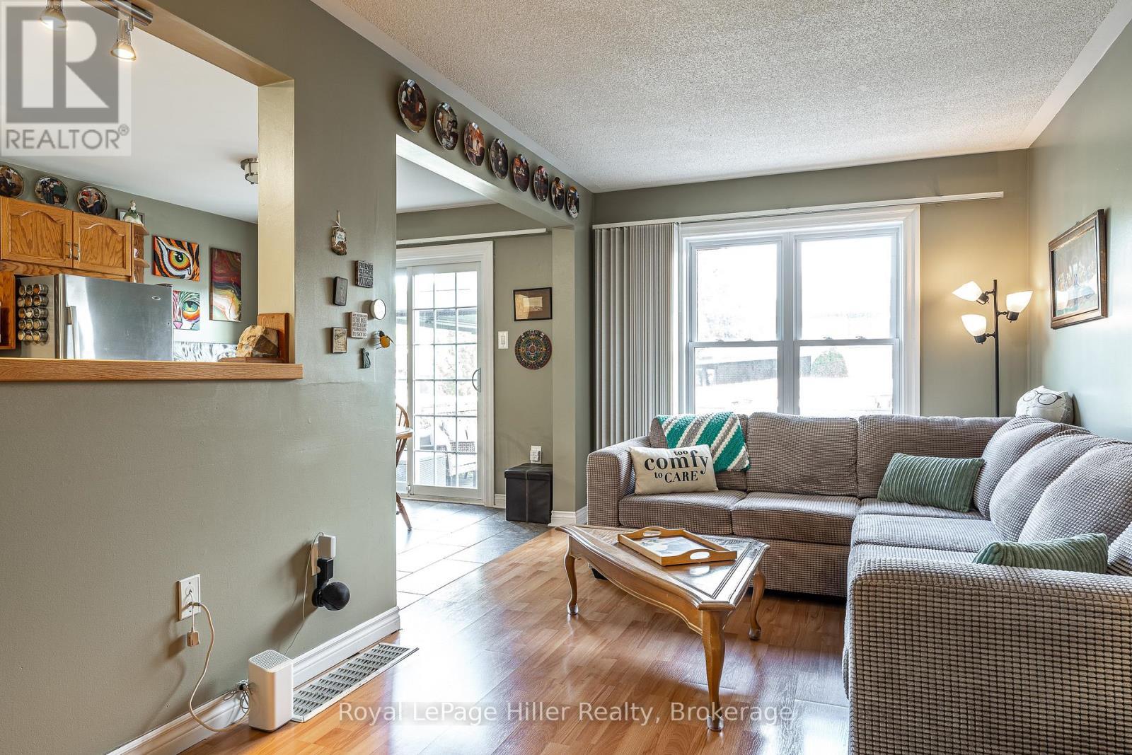 












74 BURNHAM COURT

,
Stratford,




Ontario
N4Z1H5

