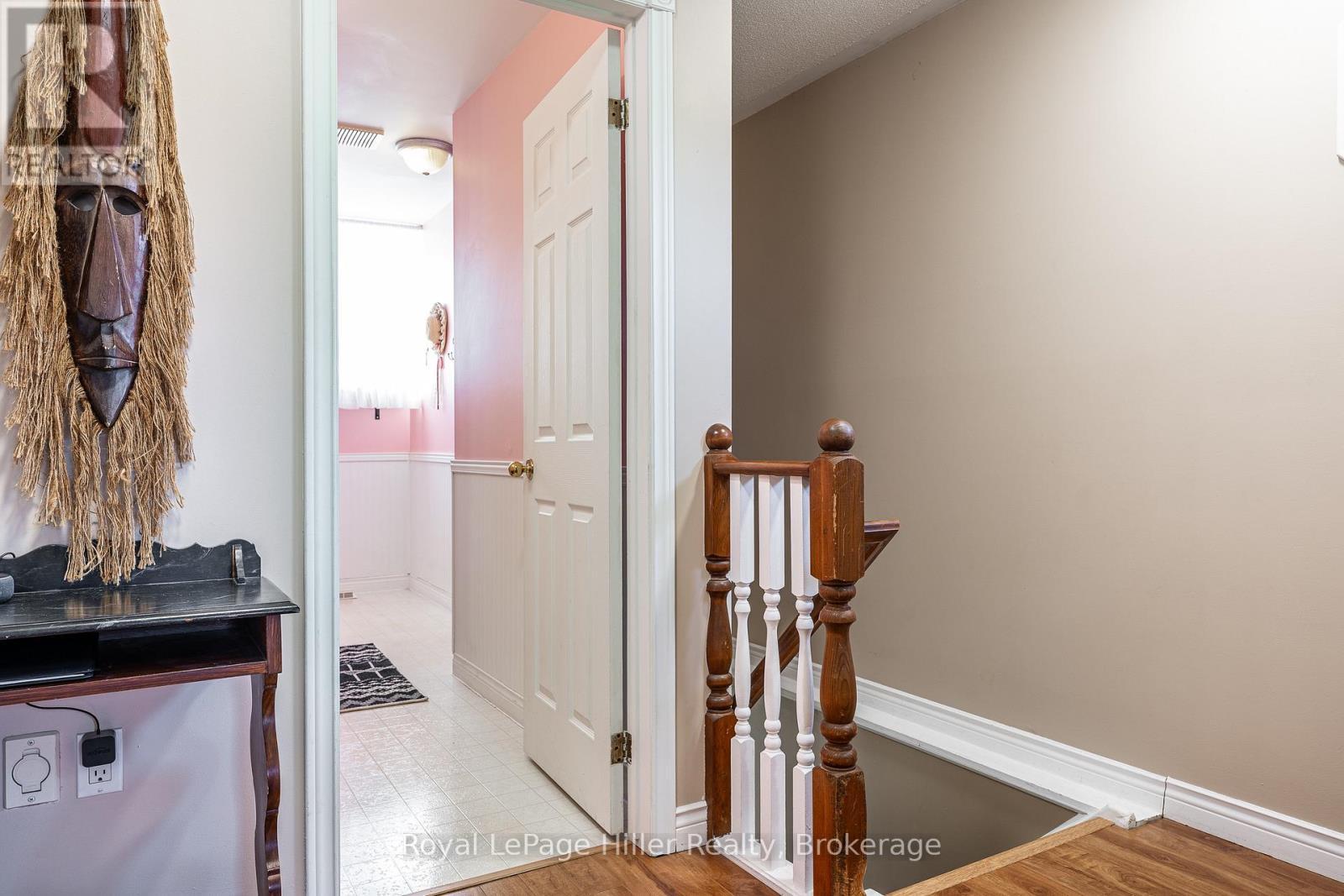 












74 BURNHAM COURT

,
Stratford,




Ontario
N4Z1H5

