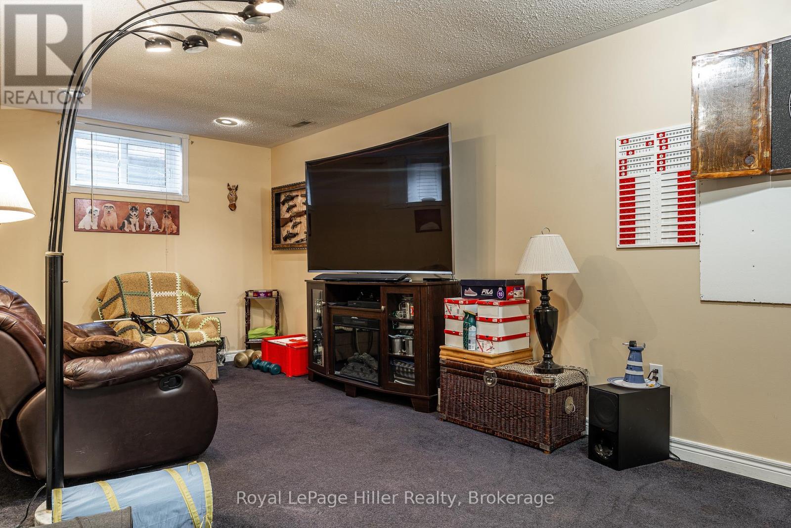 












74 BURNHAM COURT

,
Stratford,




Ontario
N4Z1H5

