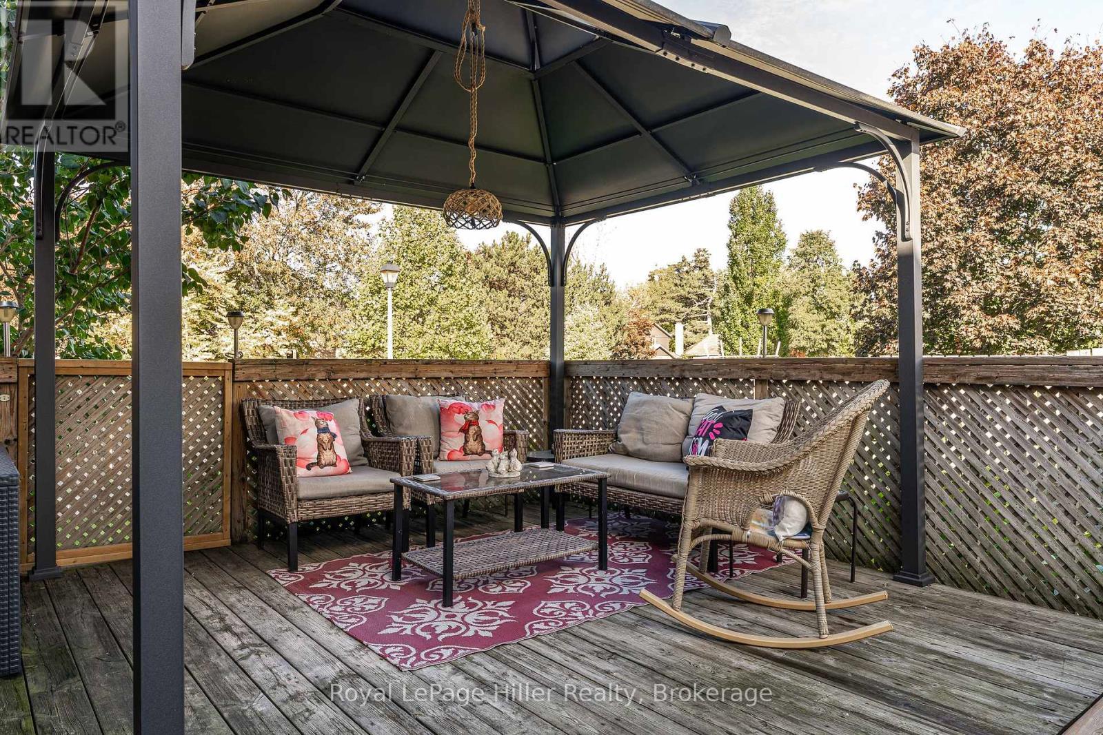 












74 BURNHAM COURT

,
Stratford,




Ontario
N4Z1H5

