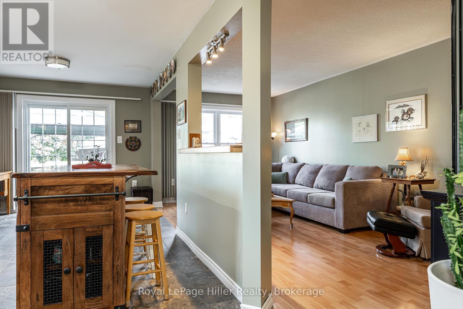 












74 BURNHAM COURT

,
Stratford,




Ontario
N4Z1H5

