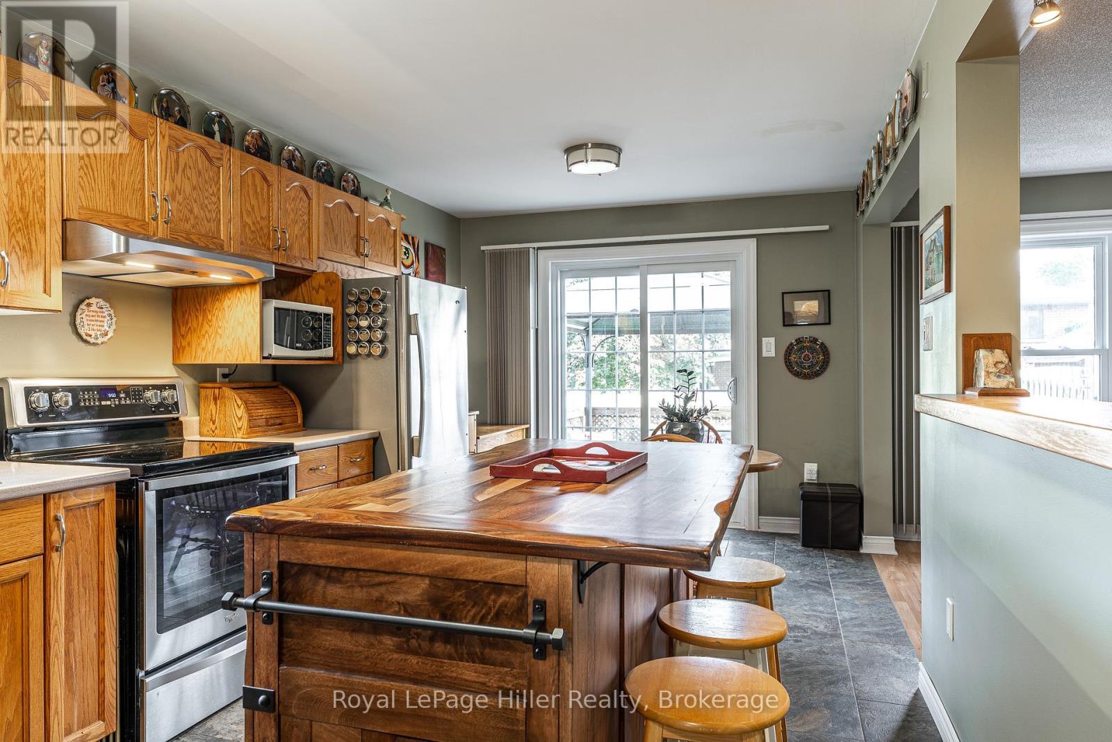 












74 BURNHAM COURT

,
Stratford,




Ontario
N4Z1H5

