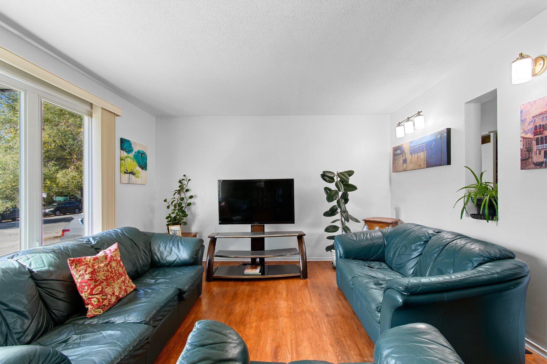 









122


Rue Mutchmore

,
Gatineau (Hull),




QC
J8Y3T7

