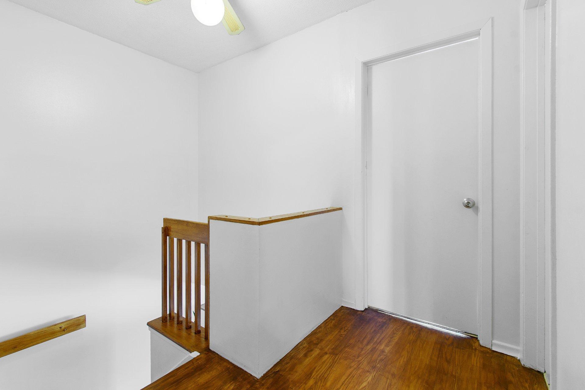 









122


Rue Mutchmore

,
Gatineau (Hull),




QC
J8Y3T7

