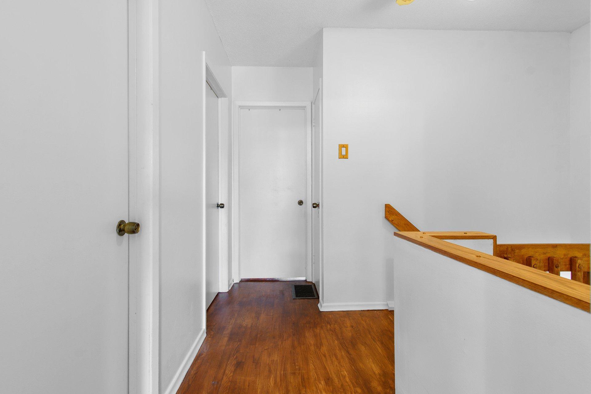









122


Rue Mutchmore

,
Gatineau (Hull),




QC
J8Y3T7

