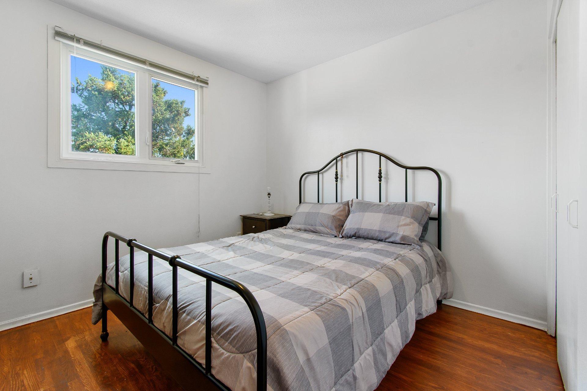









122


Rue Mutchmore

,
Gatineau (Hull),




QC
J8Y3T7

