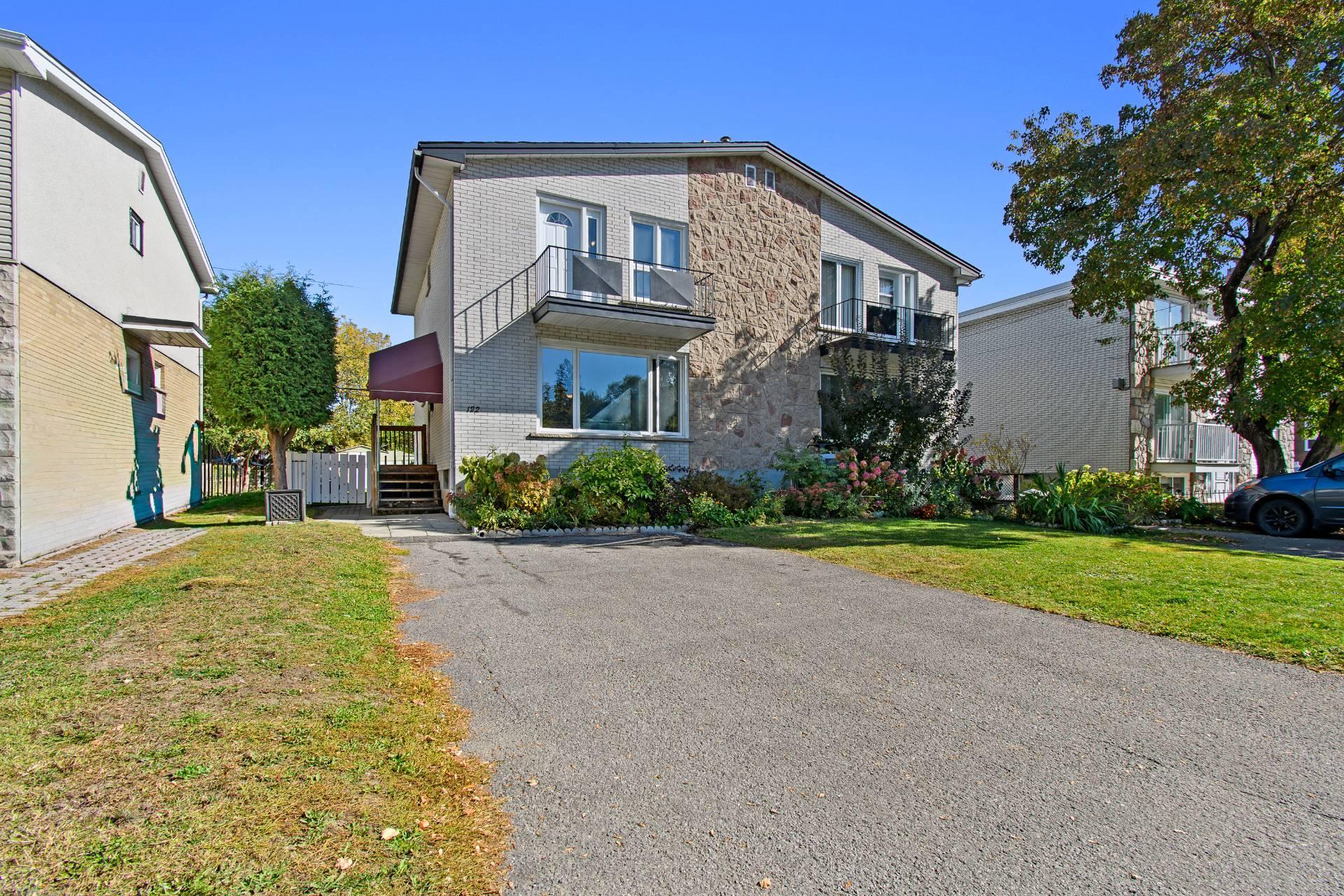 









122


Rue Mutchmore

,
Gatineau (Hull),




QC
J8Y3T7

