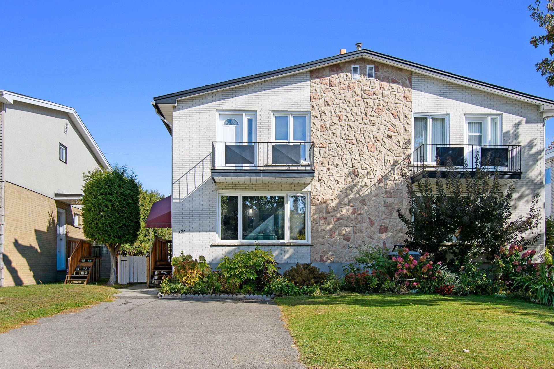 









122


Rue Mutchmore

,
Gatineau (Hull),




QC
J8Y3T7


