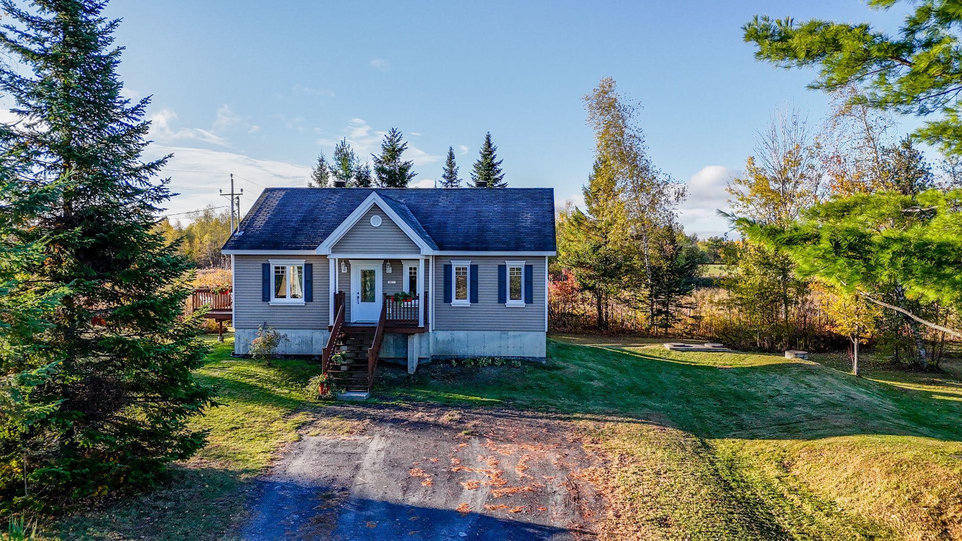 









1451


Rue Germain

,
Magog,




QC
J1X8A4

