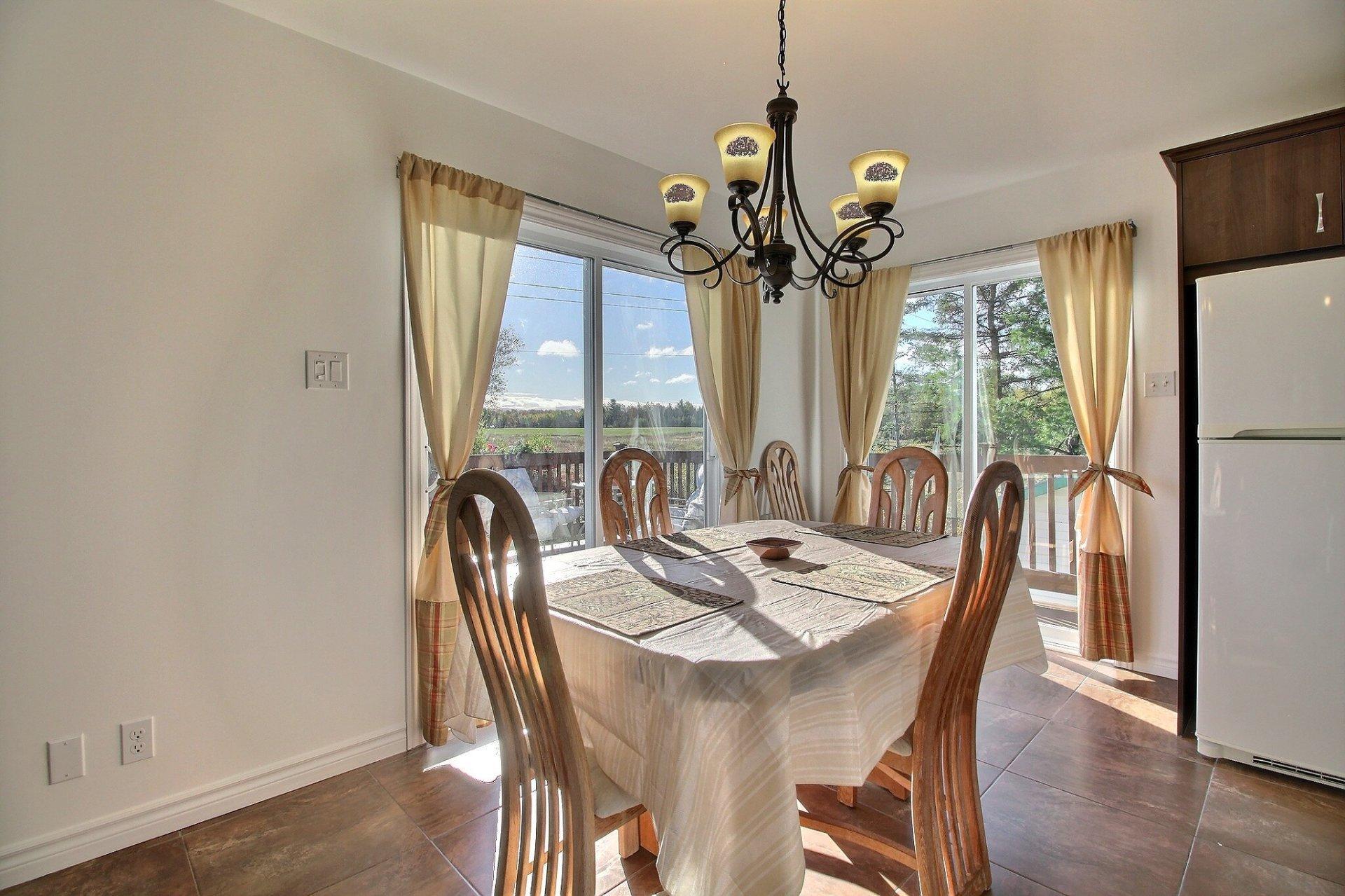 









1451


Rue Germain

,
Magog,




QC
J1X8A4

