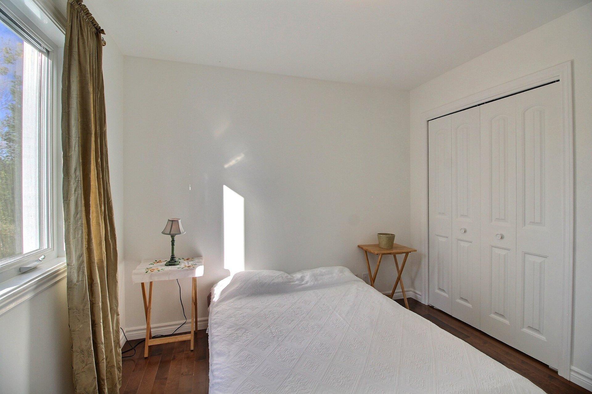 









1451


Rue Germain

,
Magog,




QC
J1X8A4

