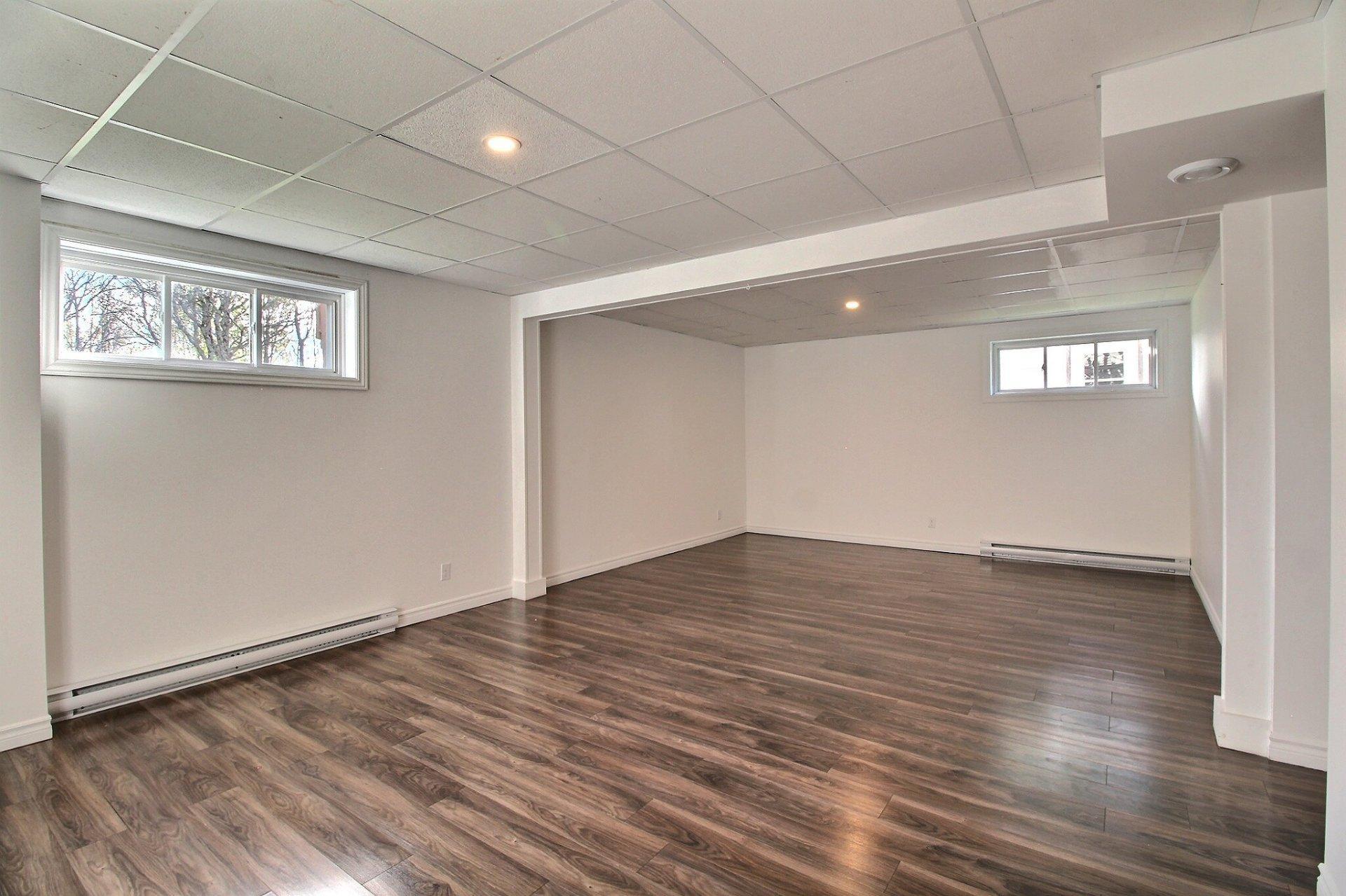 









1451


Rue Germain

,
Magog,




QC
J1X8A4

