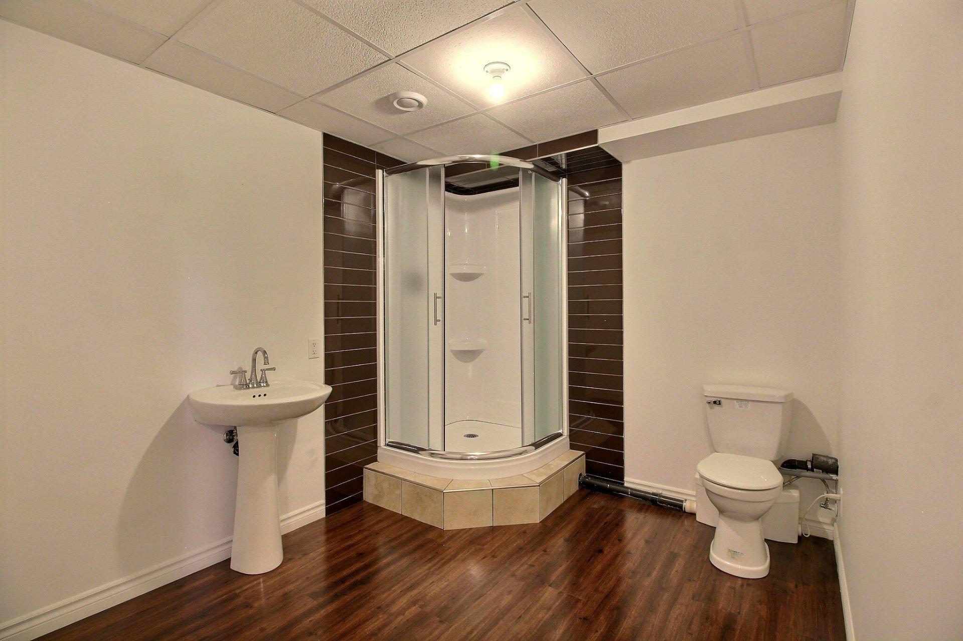 









1451


Rue Germain

,
Magog,




QC
J1X8A4

