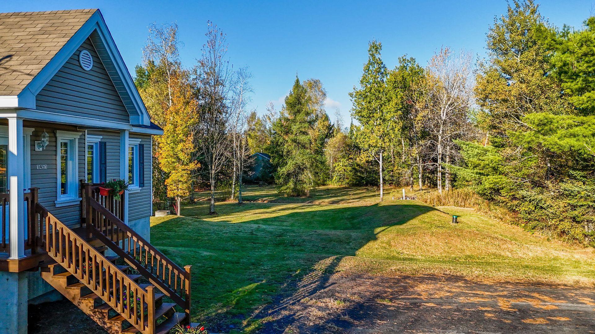 









1451


Rue Germain

,
Magog,




QC
J1X8A4

