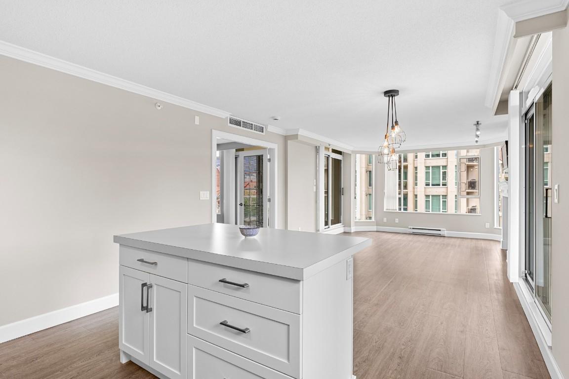 









1152


Sunset

Drive, 501,
Kelowna,




BC
V1Y 9R7

