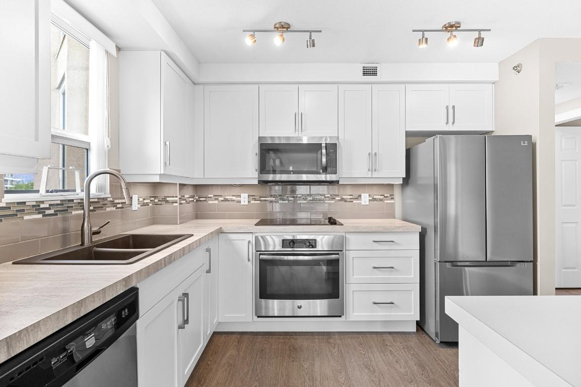 









1152


Sunset

Drive, 501,
Kelowna,




BC
V1Y 9R7

