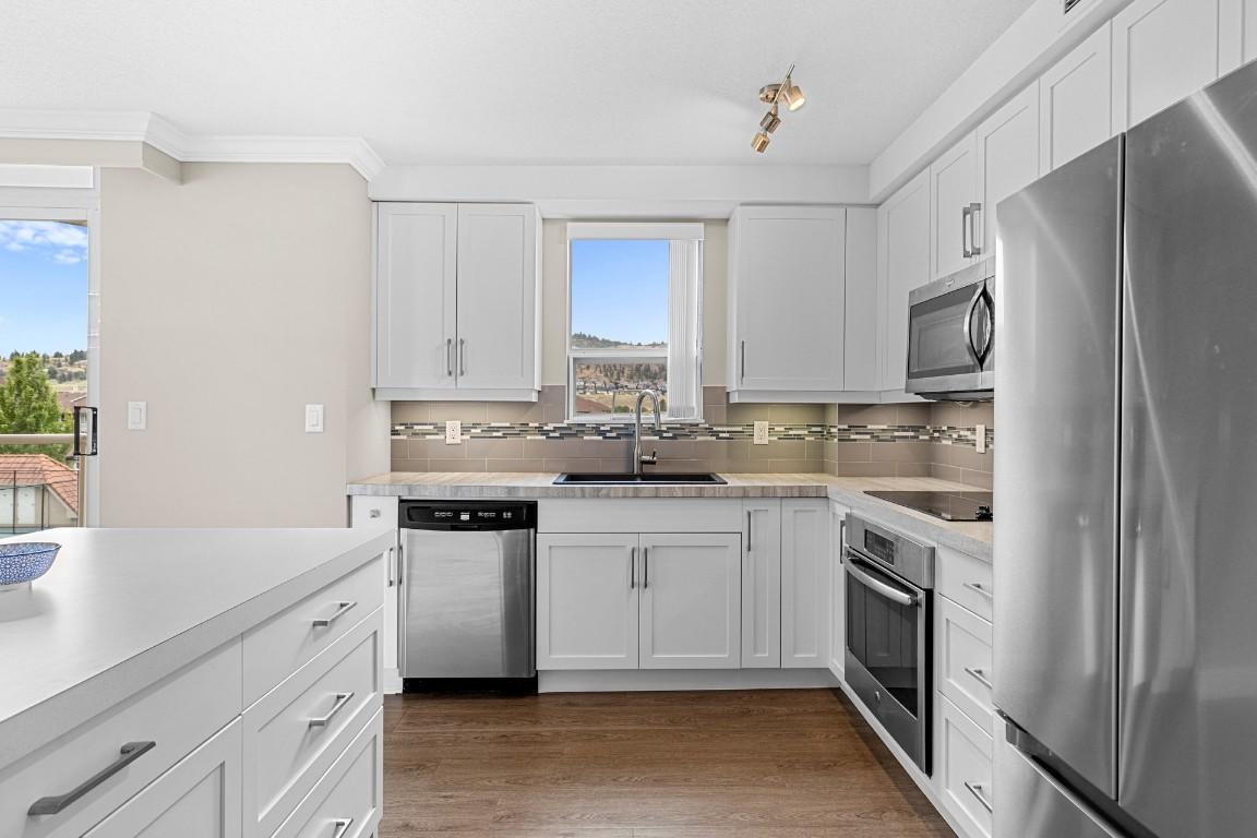 









1152


Sunset

Drive, 501,
Kelowna,




BC
V1Y 9R7

