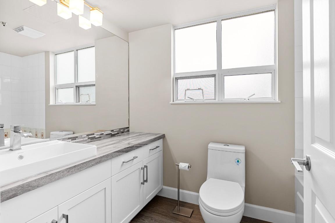 









1152


Sunset

Drive, 501,
Kelowna,




BC
V1Y 9R7

