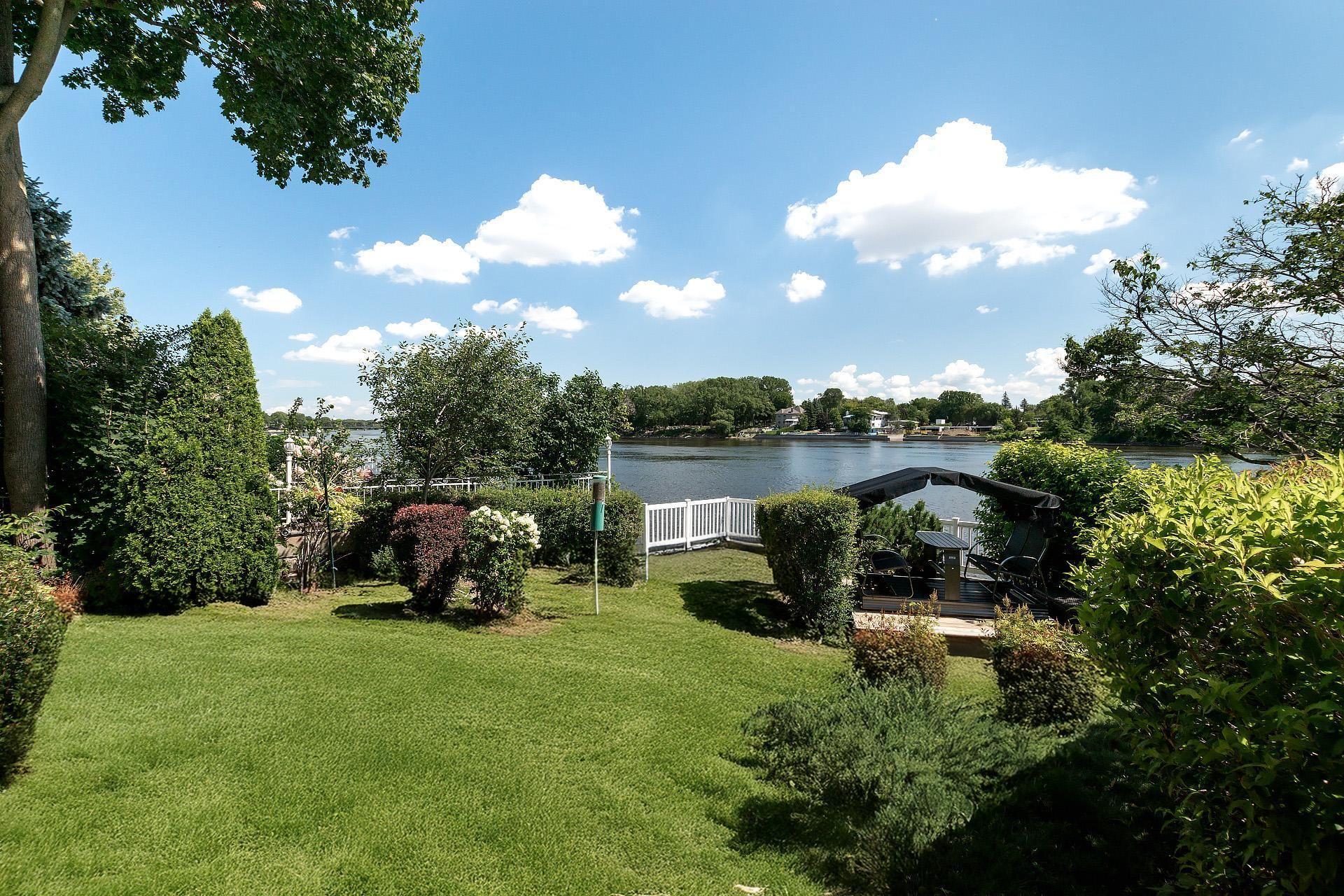 









1


Av. Sauriol

,
Laval (Laval-des-Rapides),




QC
H7N3A3

