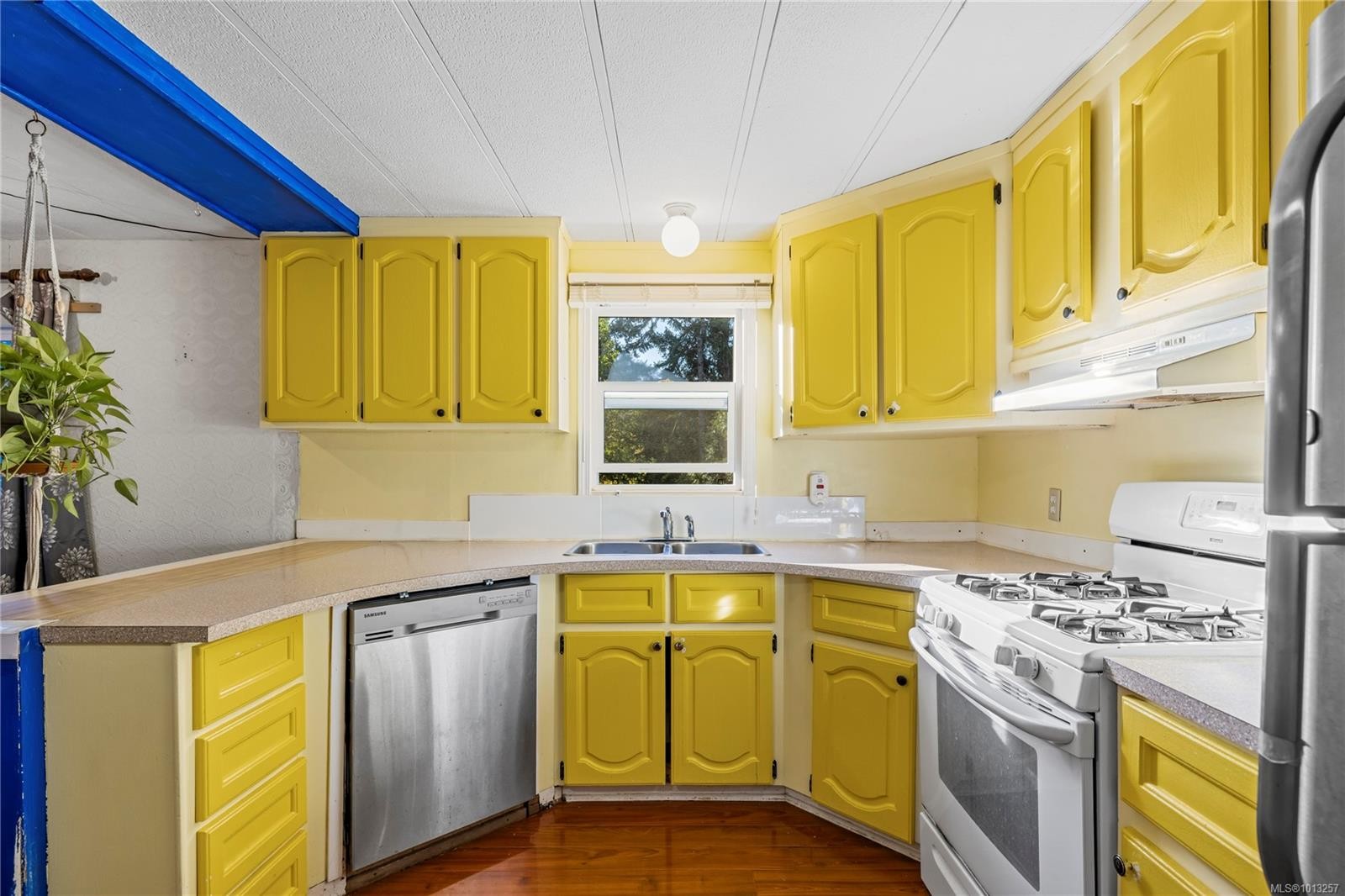 









2495


Schirra

Dr,
Nanoose Bay,




BC
V0R 2R0

