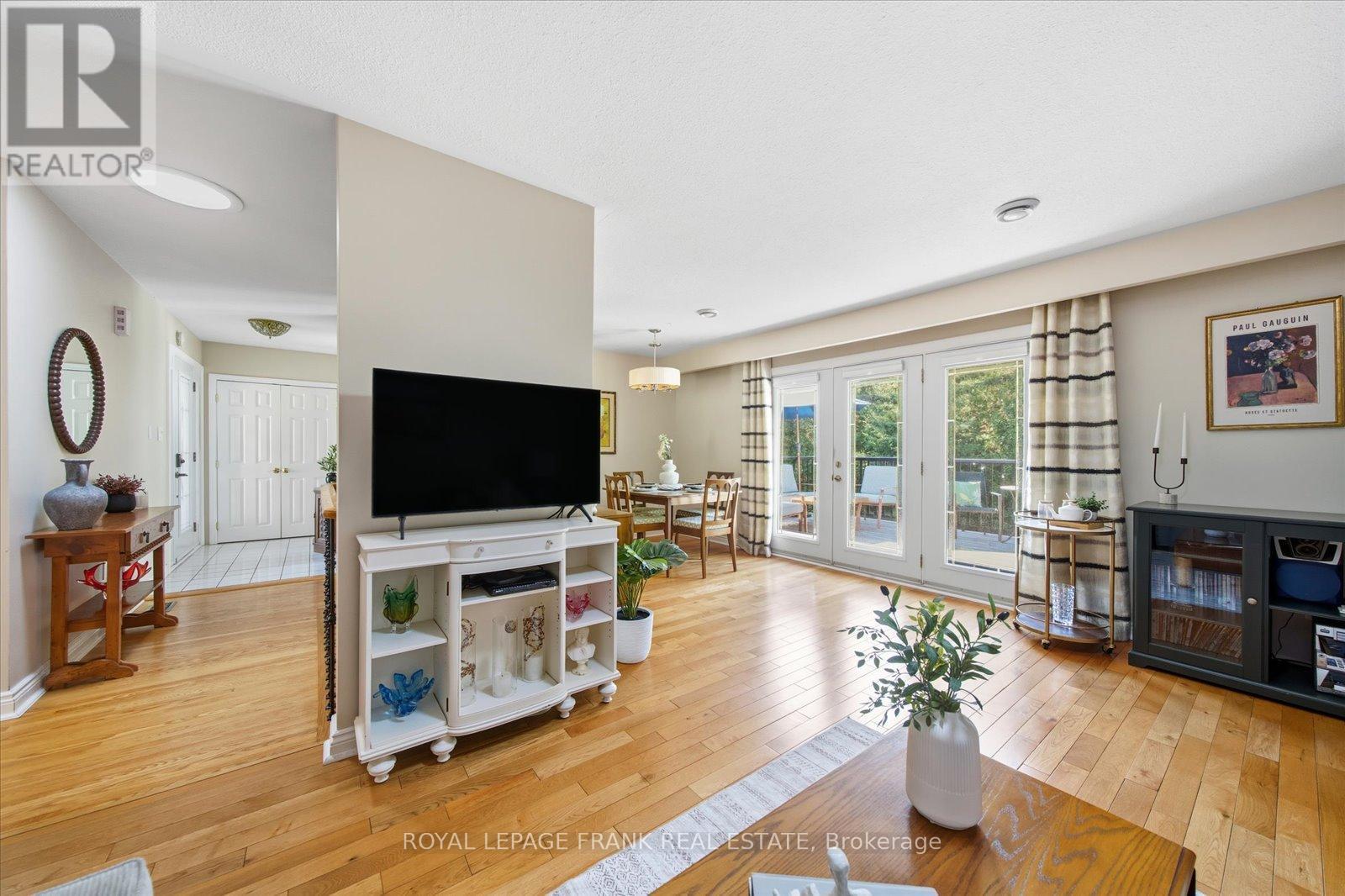 












948 OSHAWA BOULEVARD N

,
Oshawa (Centennial),




Ontario
L1G5V6

