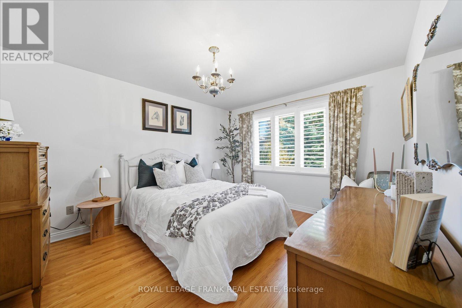












948 OSHAWA BOULEVARD N

,
Oshawa (Centennial),




Ontario
L1G5V6

