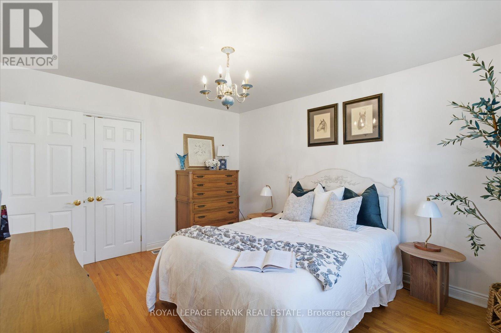 












948 OSHAWA BOULEVARD N

,
Oshawa (Centennial),




Ontario
L1G5V6

